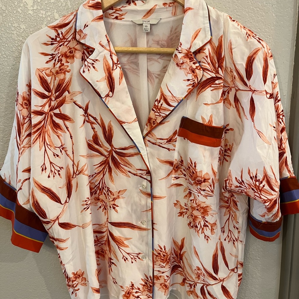Joie Women's Button Down Shirt - Red Floral on White